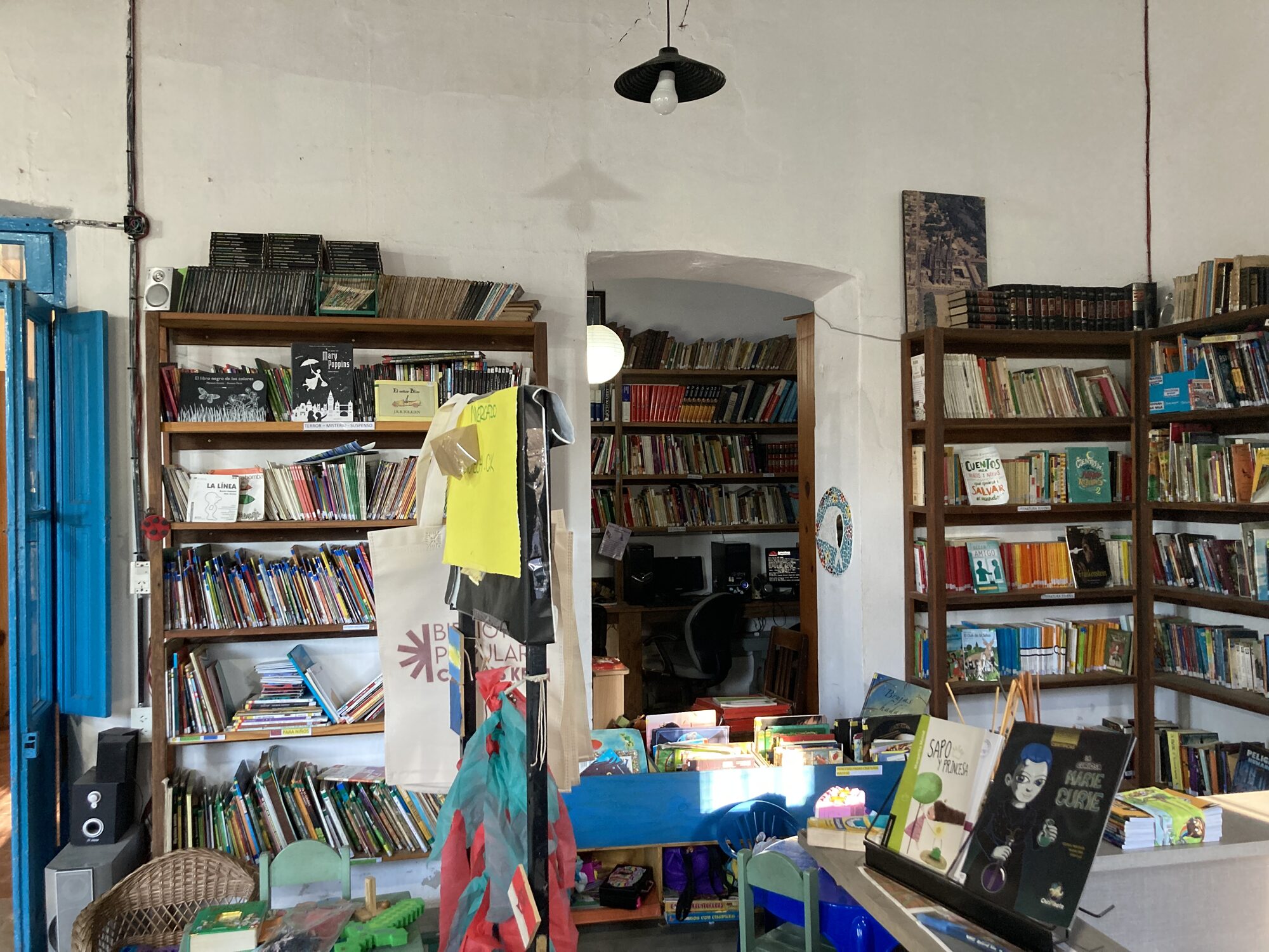 Biblioteca popular- Luján — foto 13